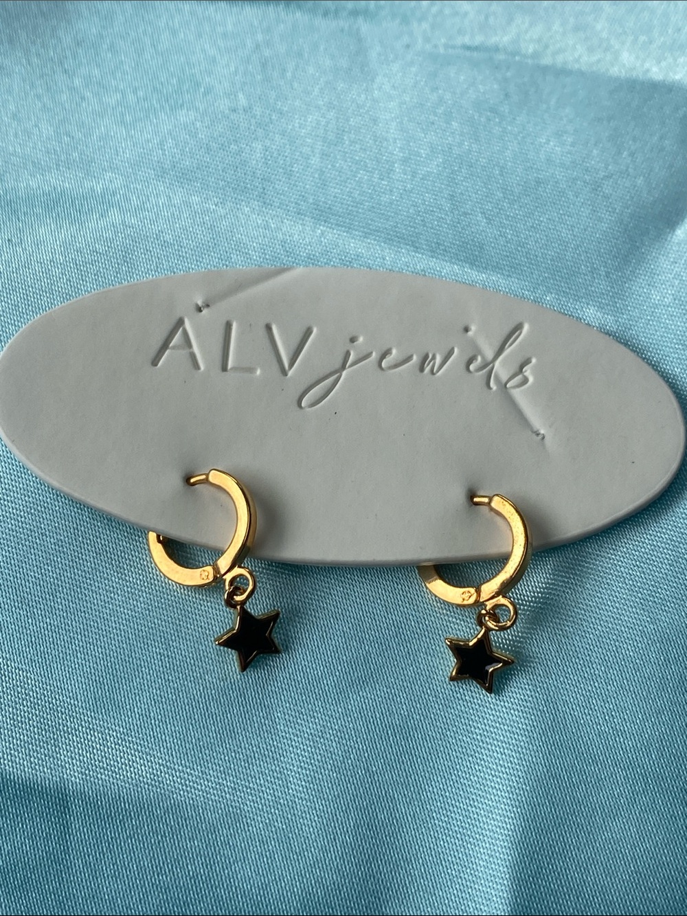 ALVjewels Small Gold Hoop Star Dangle Earrings - Black Stars